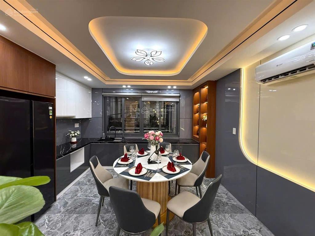 Bán nhà hẻm xe hơi 6m đường huỳnh văn nghệ, p.12, 4,3 x 10, 5 tầng giá 6.95 tỷ tl