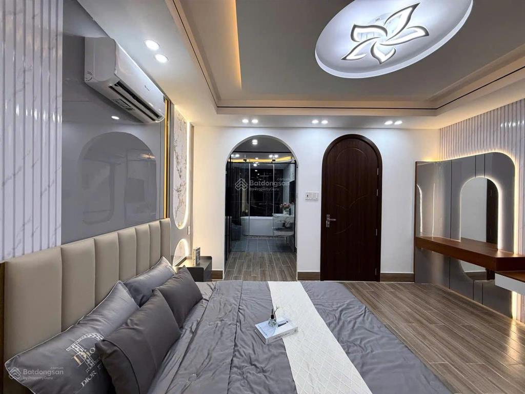 Bán nhà hẻm xe hơi 6m đường huỳnh văn nghệ, p.12, 4,3 x 10, 5 tầng giá 6.95 tỷ tl