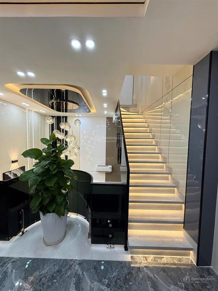 Bán nhà hẻm xe hơi 6m đường huỳnh văn nghệ, p.12, 4,3 x 10, 5 tầng giá 6.95 tỷ tl