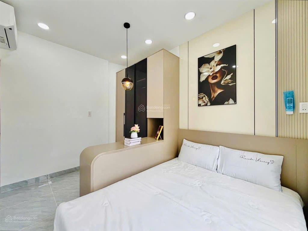 Bán nhà xây mới hẻm xe hơi sát mt đường phạm văn chiêu, p.13, 6 x 6, 3 tầng giá 5.39 tỷ tl