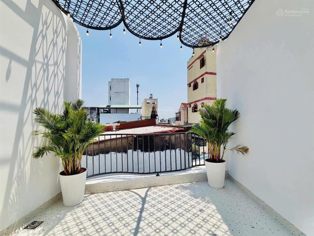 Bán nhà xây mới hẻm xe hơi sát mt đường phạm văn chiêu, p.13, 6 x 6, 3 tầng giá 5.39 tỷ tl