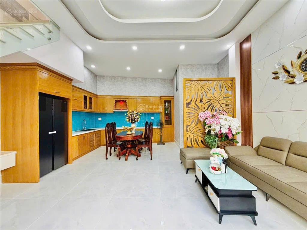 Bán nhà xây mới hẻm xe hơi sát mt đường phạm văn chiêu, p.13, 6 x 6, 3 tầng giá 5.39 tỷ tl