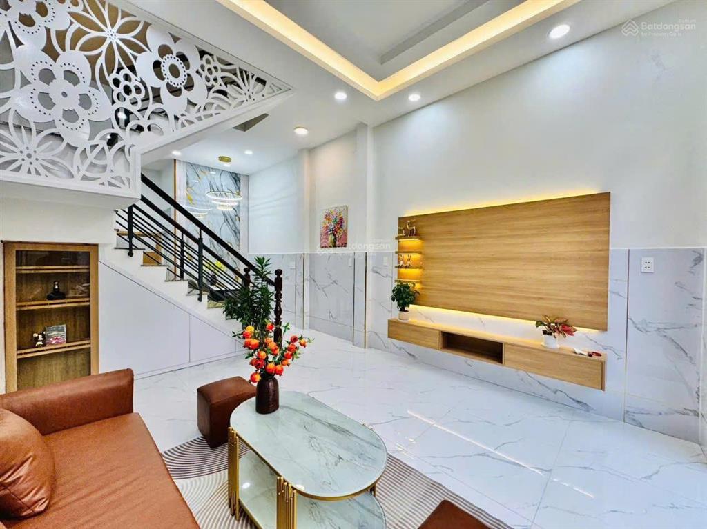 Bán nhà đẹp hẻm 4m đường phạm văn chiêu, p.14, 4,2 x 13, có phòng ngủ dưới trệt giá 5.75 tỷ tl