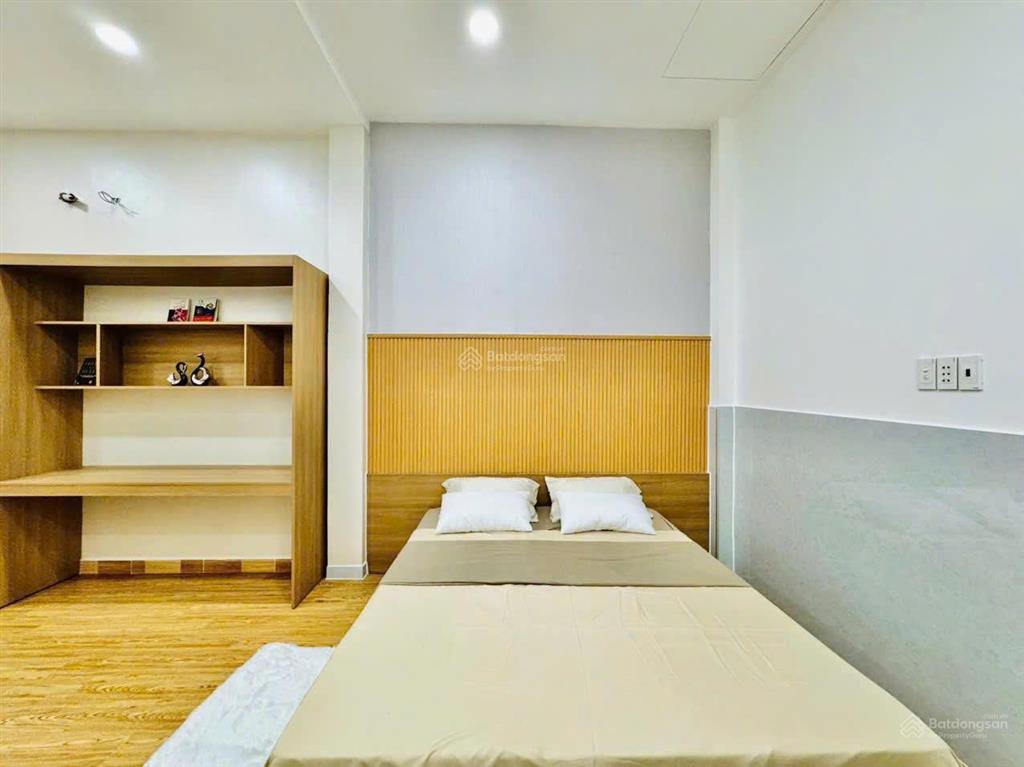 Bán nhà đẹp hẻm 4m đường phạm văn chiêu, p.14, 4,2 x 13, có phòng ngủ dưới trệt giá 5.75 tỷ tl