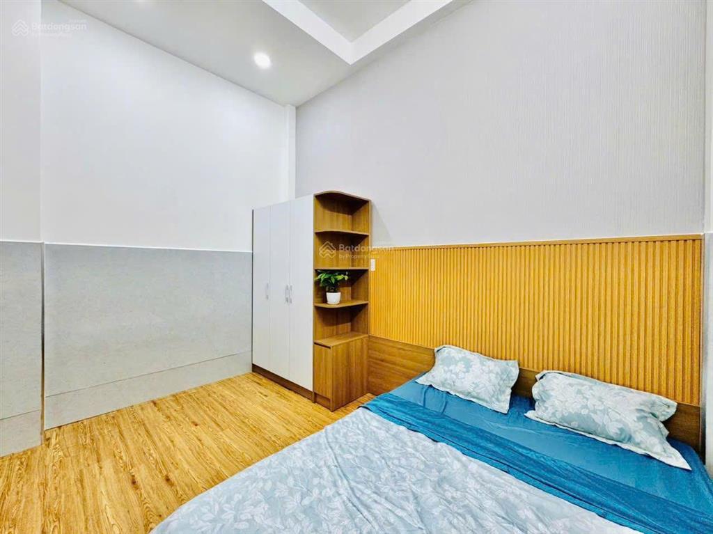 Bán nhà đẹp hẻm 4m đường phạm văn chiêu, p.14, 4,2 x 13, có phòng ngủ dưới trệt giá 5.75 tỷ tl