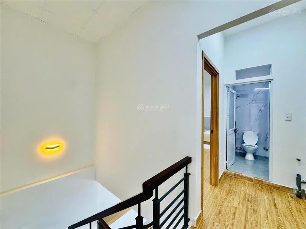 Bán nhà đẹp hẻm 4m đường phạm văn chiêu, p.14, 4,2 x 13, có phòng ngủ dưới trệt giá 5.75 tỷ tl