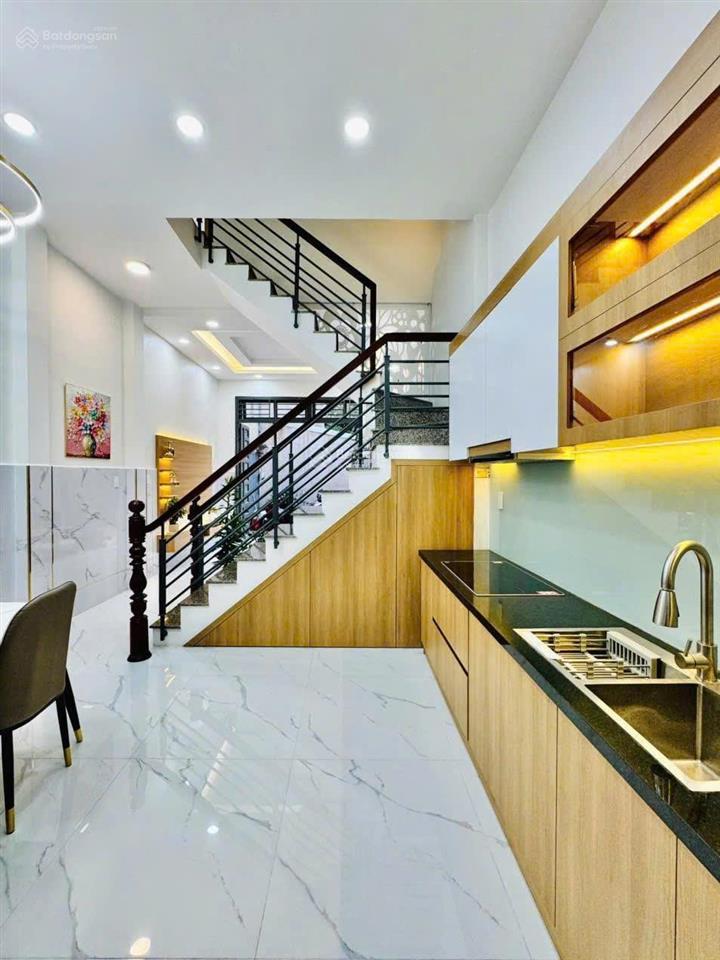 Bán nhà đẹp hẻm 4m đường phạm văn chiêu, p.14, 4,2 x 13, có phòng ngủ dưới trệt giá 5.75 tỷ tl