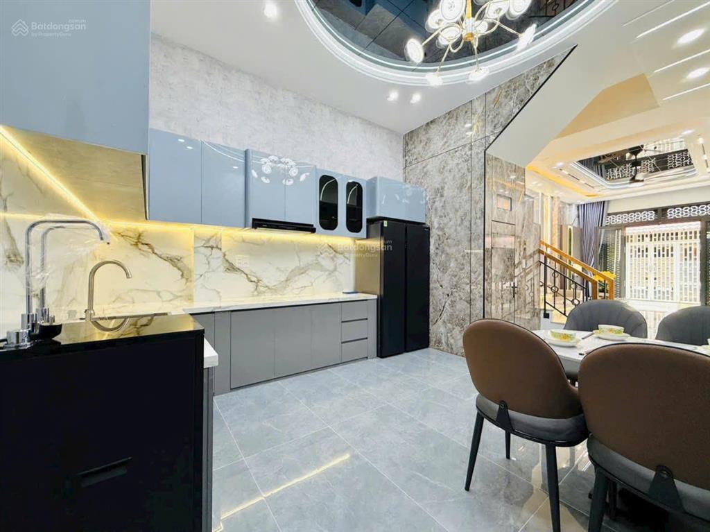 Bán nhà mới đẹp hẻm xe hơi 1 sẹc sát mặt tiền đường huỳnh văn nghệ, p.15, 4,3 x 22, giá 9.25 tỷ tl
