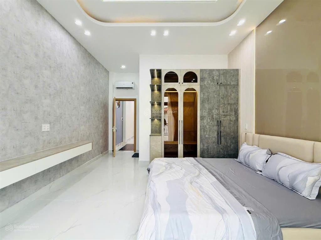 Bán nhà mới đẹp hẻm xe hơi 1 sẹc sát mặt tiền đường huỳnh văn nghệ, p.15, 4,3 x 22, giá 9.25 tỷ tl