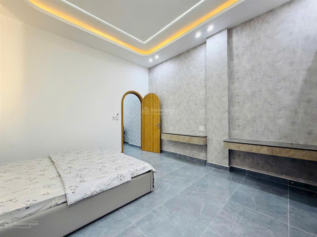 Bán nhà mới đẹp hẻm xe hơi 1 sẹc sát mặt tiền đường huỳnh văn nghệ, p.15, 4,3 x 22, giá 9.25 tỷ tl