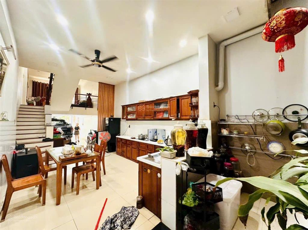 Bán nhà hẻm 1 sẹc 8m xe hơi, xe tải thông tứ phía đường quang trung, p.11, 4 x 17 giá 9.7 tỷ tl