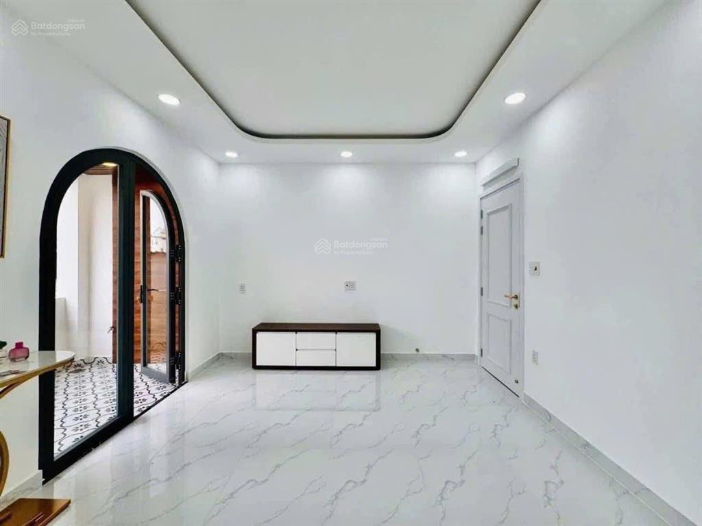 Bán nhà mới đẹp hẻm 3m đường lê đức thọ, p6, 5,4 x 13,5, 2 tầng, 3 phòng ngủ giá 5.5 tỷ tl