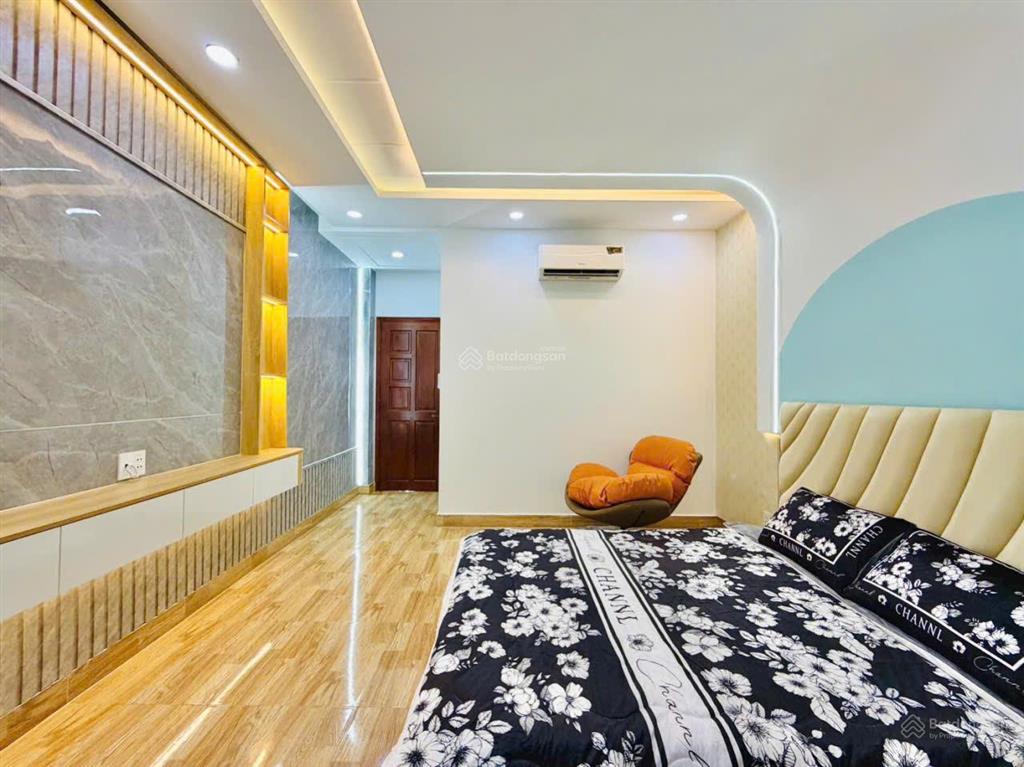 Bán nhà mặt tiền kinh doanh sầm uất đường nguyễn văn khối, p.8, 4 x 16, 6 tầng giá 15.5 tỷ tl