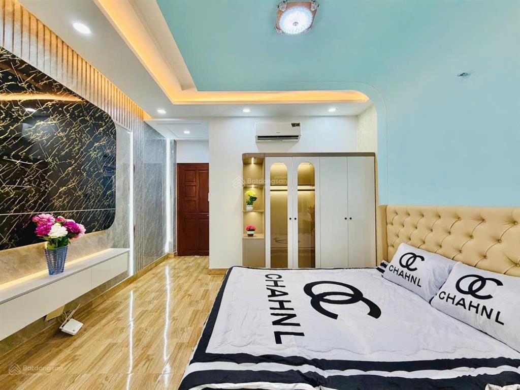 Bán nhà mặt tiền kinh doanh sầm uất đường nguyễn văn khối, p.8, 4 x 16, 6 tầng giá 15.5 tỷ tl