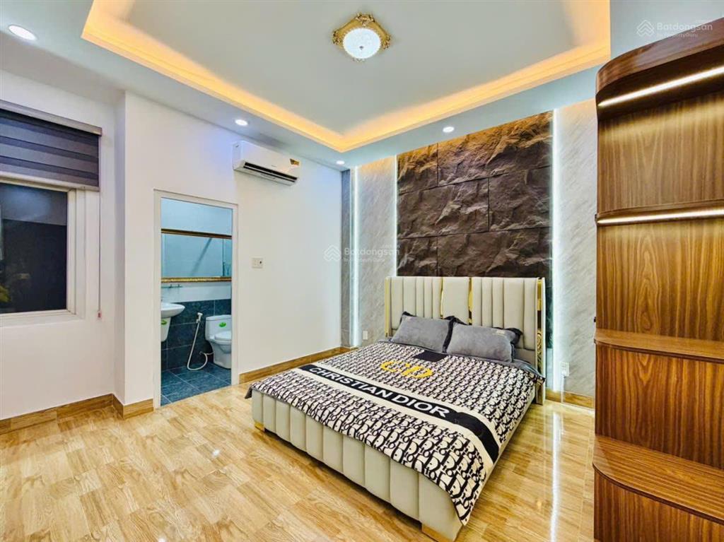 Bán nhà mặt tiền kinh doanh sầm uất đường nguyễn văn khối, p.8, 4 x 16, 6 tầng giá 15.5 tỷ tl