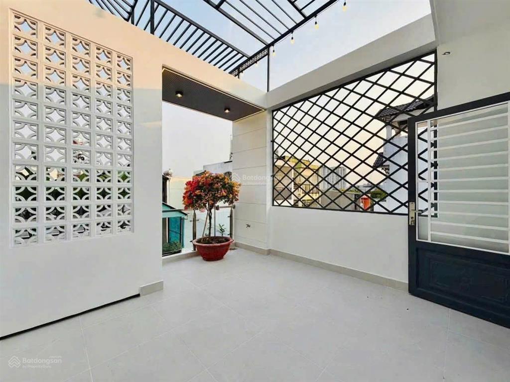 Bán nhà xây mới hẻm 6m 2 xe hơi tránh nhau đường lê đức thọ, p.13, 4 x 12, giá 7.38 tỷ tl