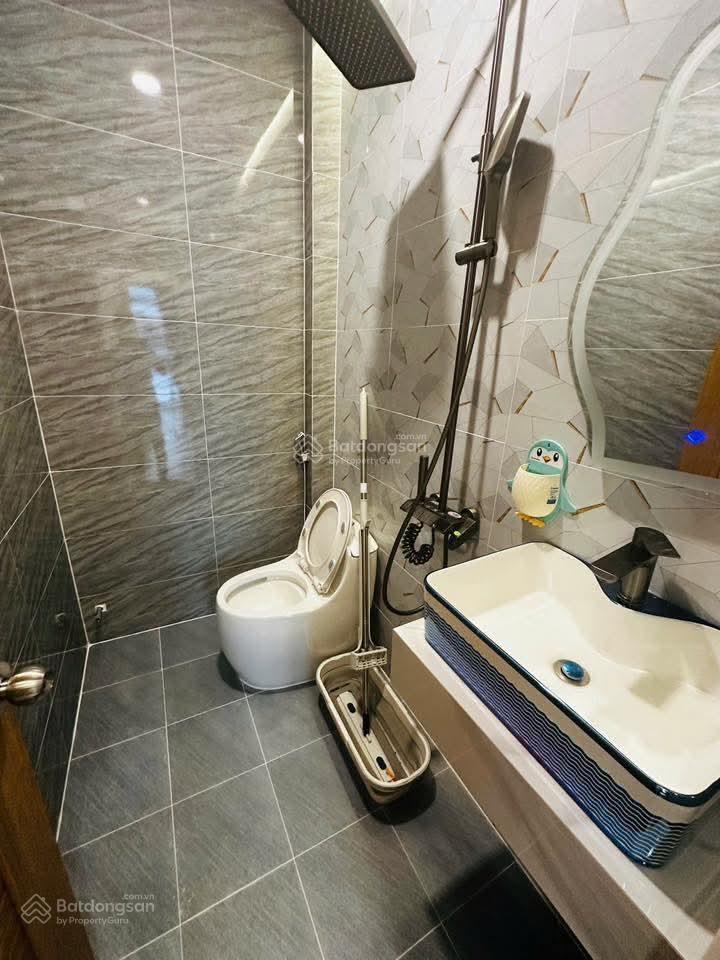 Bán nhà hẻm xe tải 5m thông xe hơi vô nhà đường thống nhất, p.15, 4,6 x 10, 4pn, giá 6.68 tỷ tl