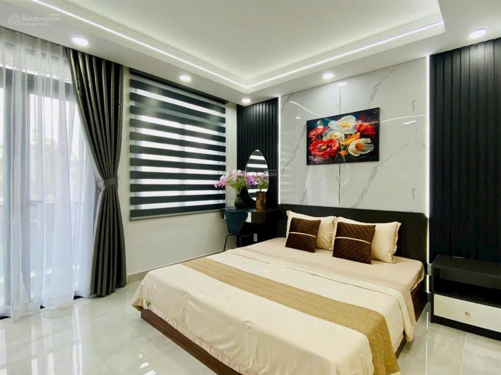 Giảm mạnh 800 triệu, bán nhà đường thống nhất, p.15, 4 x 16, có thang máy giá 8.9 tỷ tl