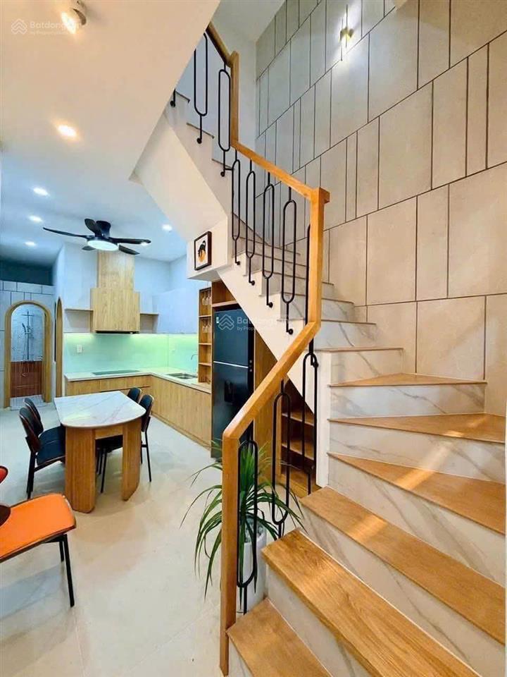 Giảm mạnh 550 triệu, bán nhà hẻm xe hơi thông đường số 59, p.14, 3.5 x 18.8 giá 5.99 tỷ tl