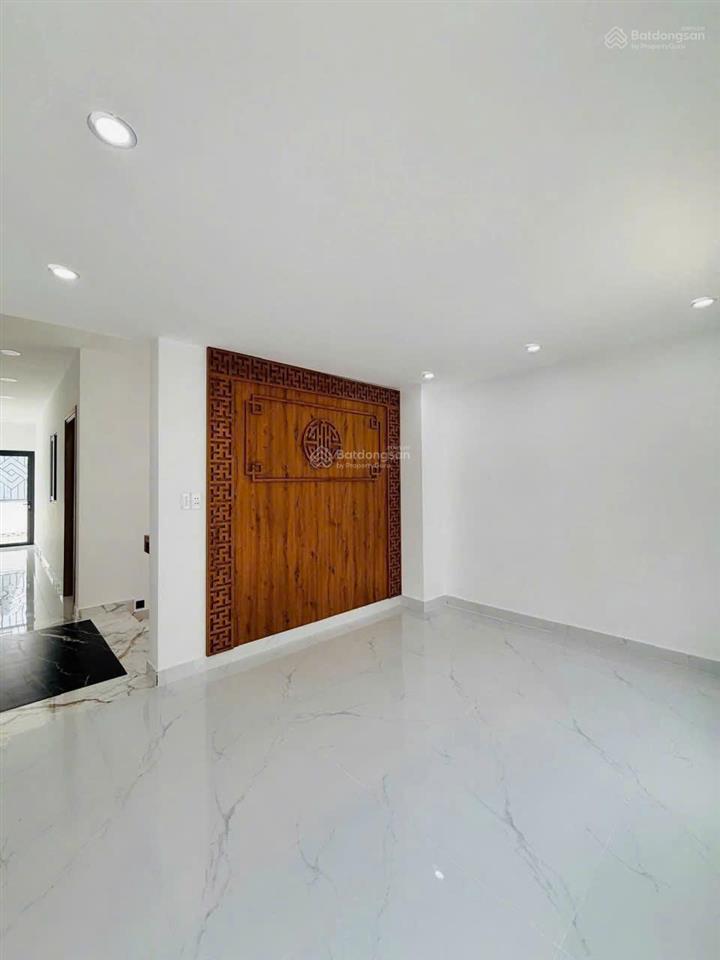 Bán nhà hẻm xe hơi 1 trục sát mặt tiền đường huỳnh văn nghệ, p.15, 4.2 x 22 giá 8.7 tỷ tl
