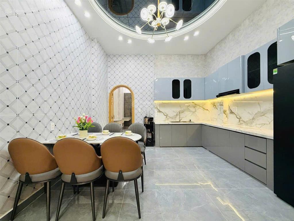 Bán nhà hẻm xe hơi 1 trục sát mặt tiền đường huỳnh văn nghệ, p.15, 4.2 x 22 giá 8.7 tỷ tl