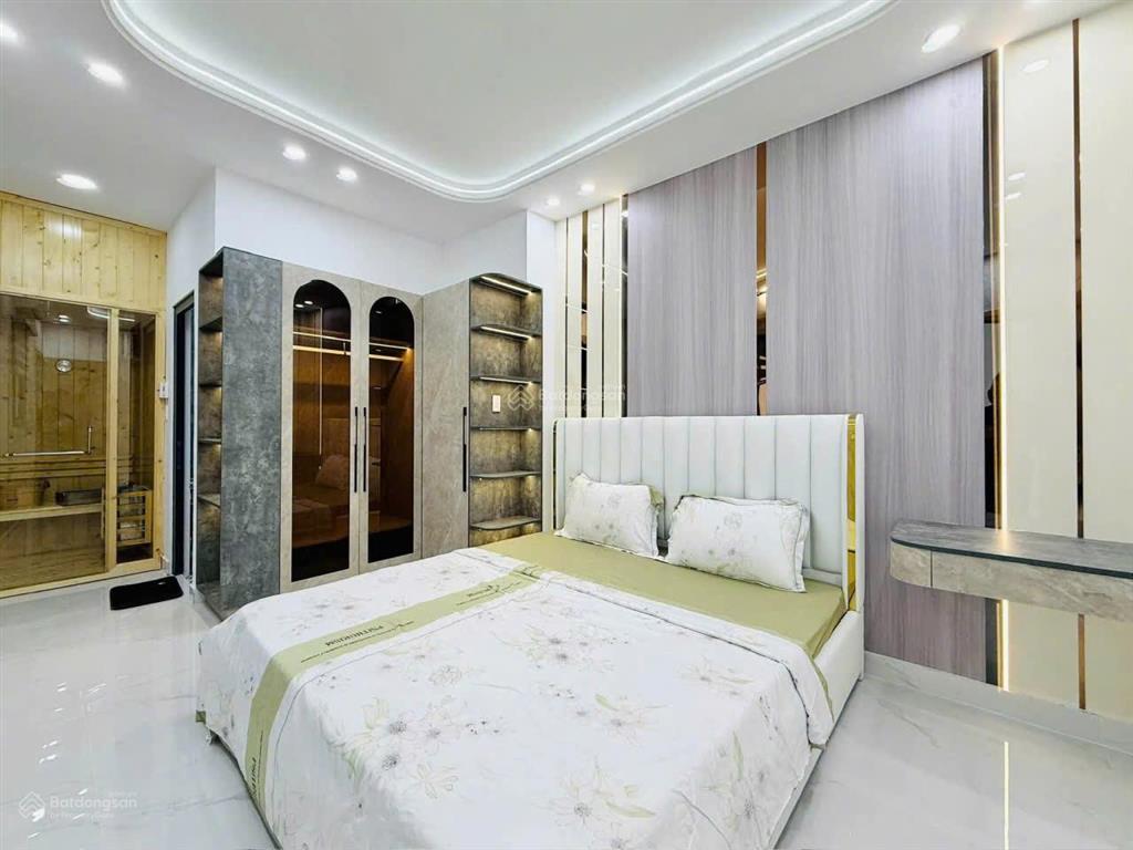 Bán nhà hẻm xe hơi 1 trục sát mặt tiền đường huỳnh văn nghệ, p.15, 4.2 x 22 giá 8.7 tỷ tl