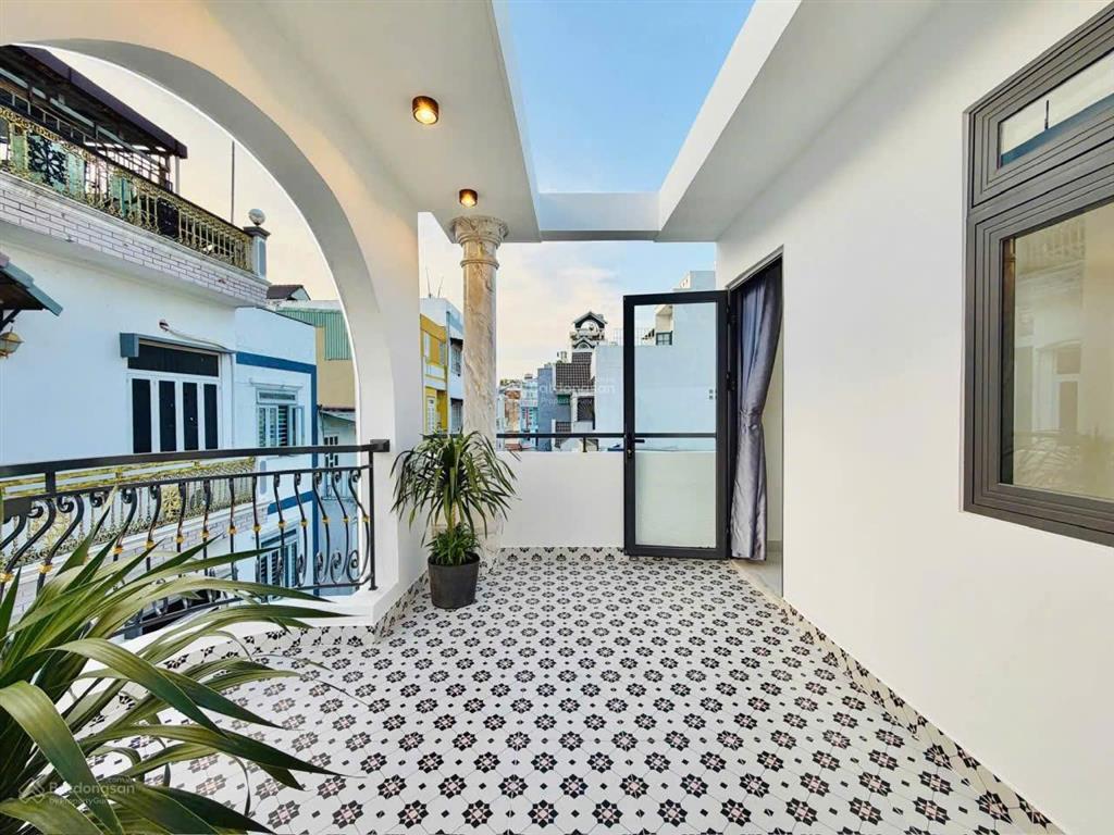 Bán nhà hẻm xe hơi 1 trục sát mặt tiền đường huỳnh văn nghệ, p.15, 4.2 x 22 giá 8.7 tỷ tl
