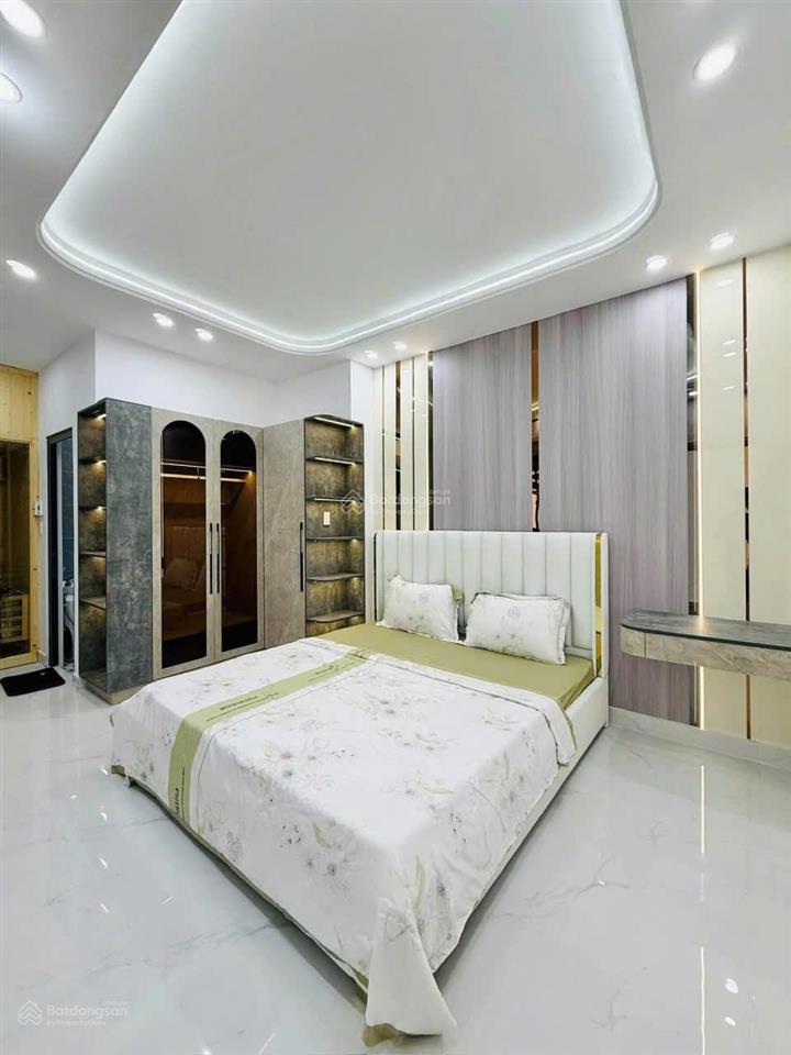 Bán nhà hẻm xe hơi 1 trục sát mặt tiền đường huỳnh văn nghệ, p.15, 4.2 x 22 giá 8.7 tỷ tl