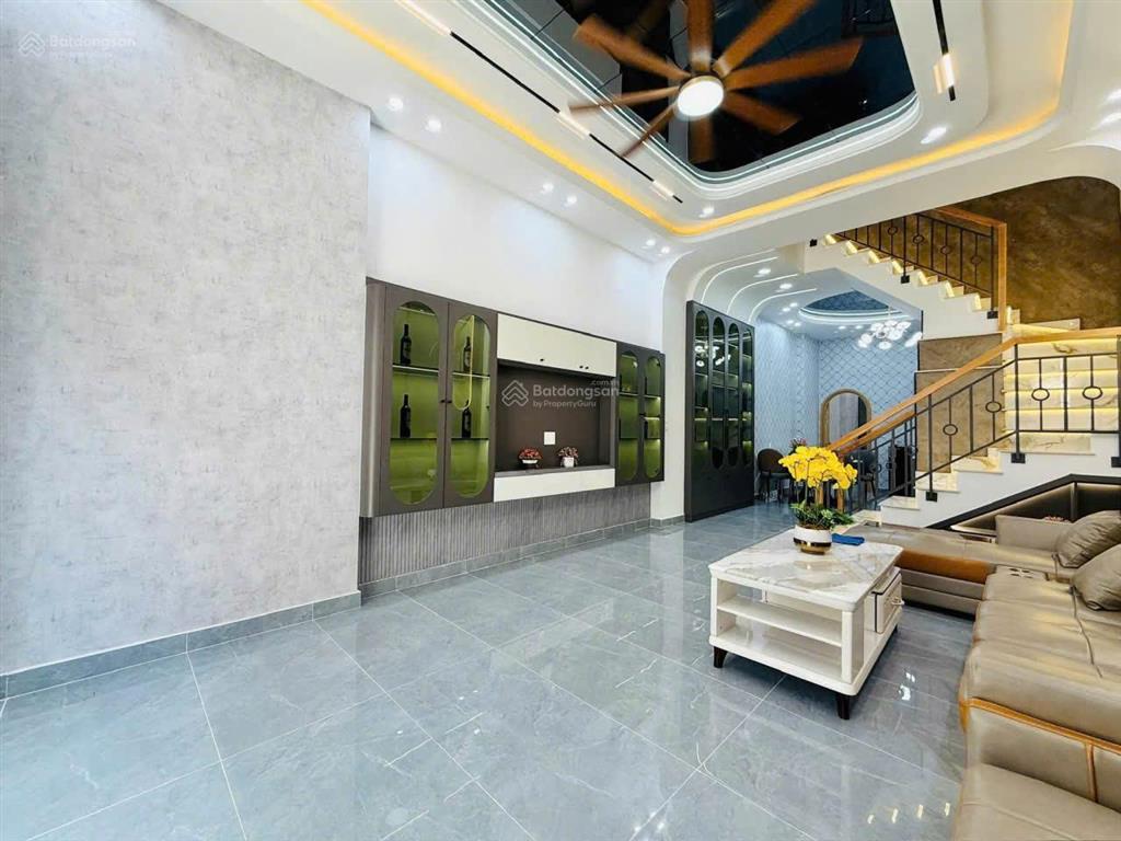 Bán nhà hẻm xe hơi 1 trục sát mặt tiền đường huỳnh văn nghệ, p.15, 4.2 x 22 giá 8.7 tỷ tl