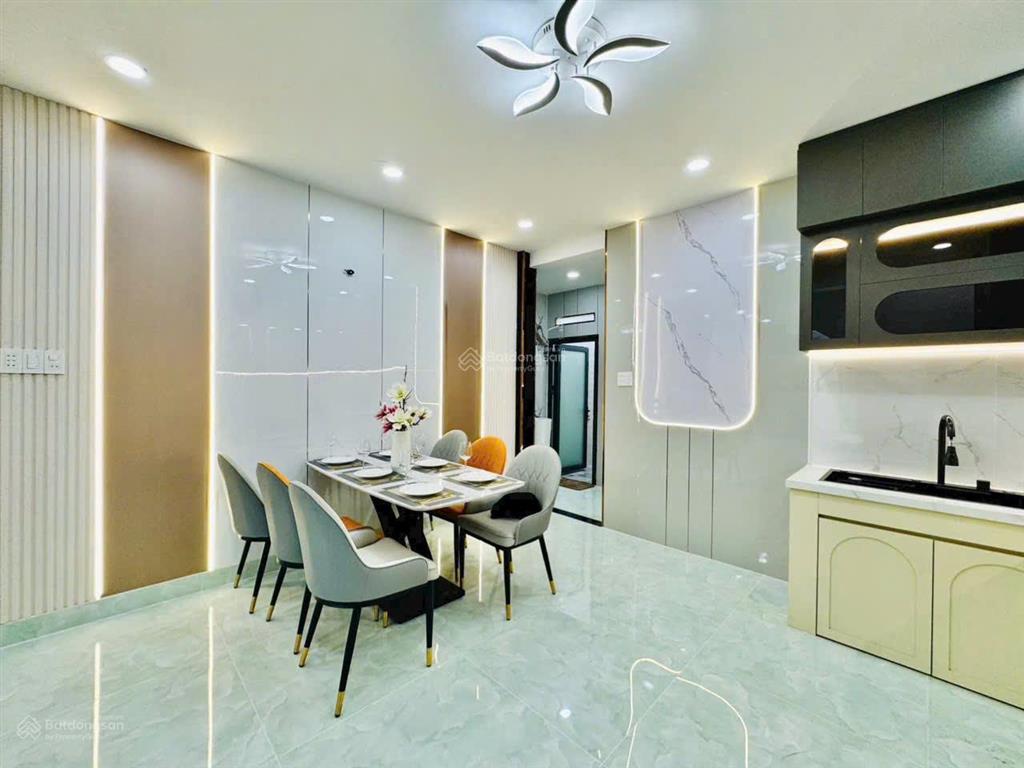 Bán nhà mới đẹp hẻm 3m 1 trục đường phan huy ích, p.14, 5.2 x 13, có pn dưới trệt, giá 5.49 tỷ tl