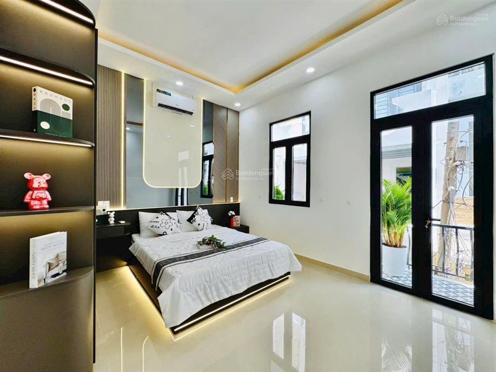 Bán nhà mới đẹp hẻm 3m 1 trục đường phan huy ích, p.14, 5.2 x 13, có pn dưới trệt, giá 5.49 tỷ tl