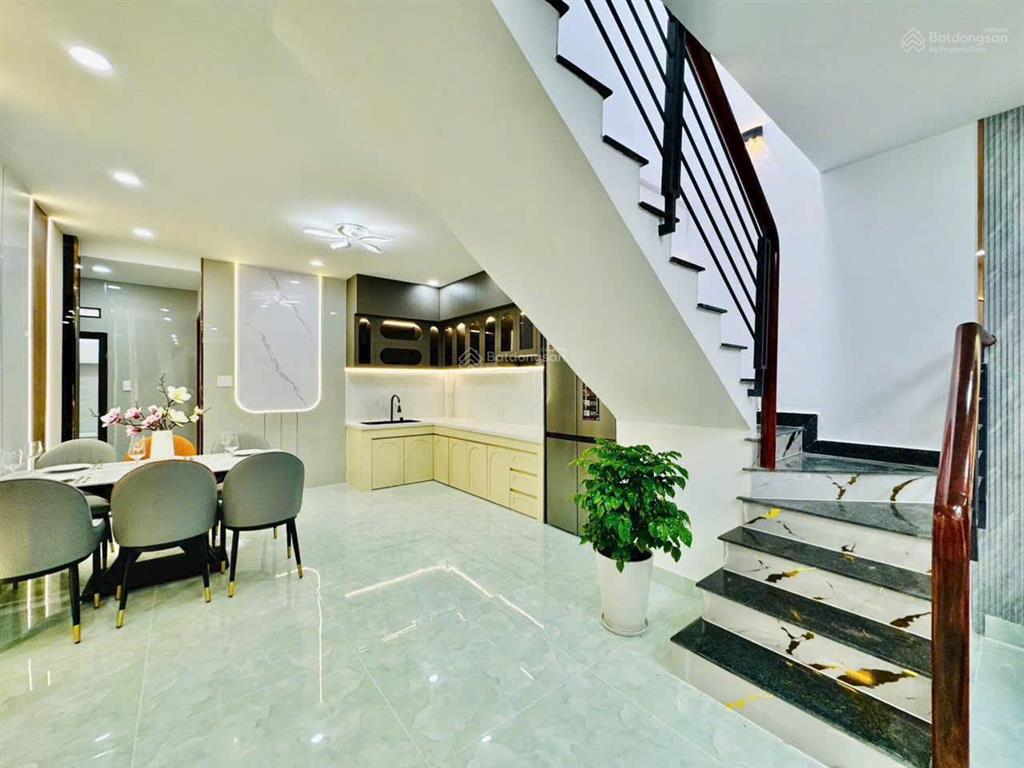Bán nhà mới đẹp hẻm 3m 1 trục đường phan huy ích, p.14, 5.2 x 13, có pn dưới trệt, giá 5.49 tỷ tl