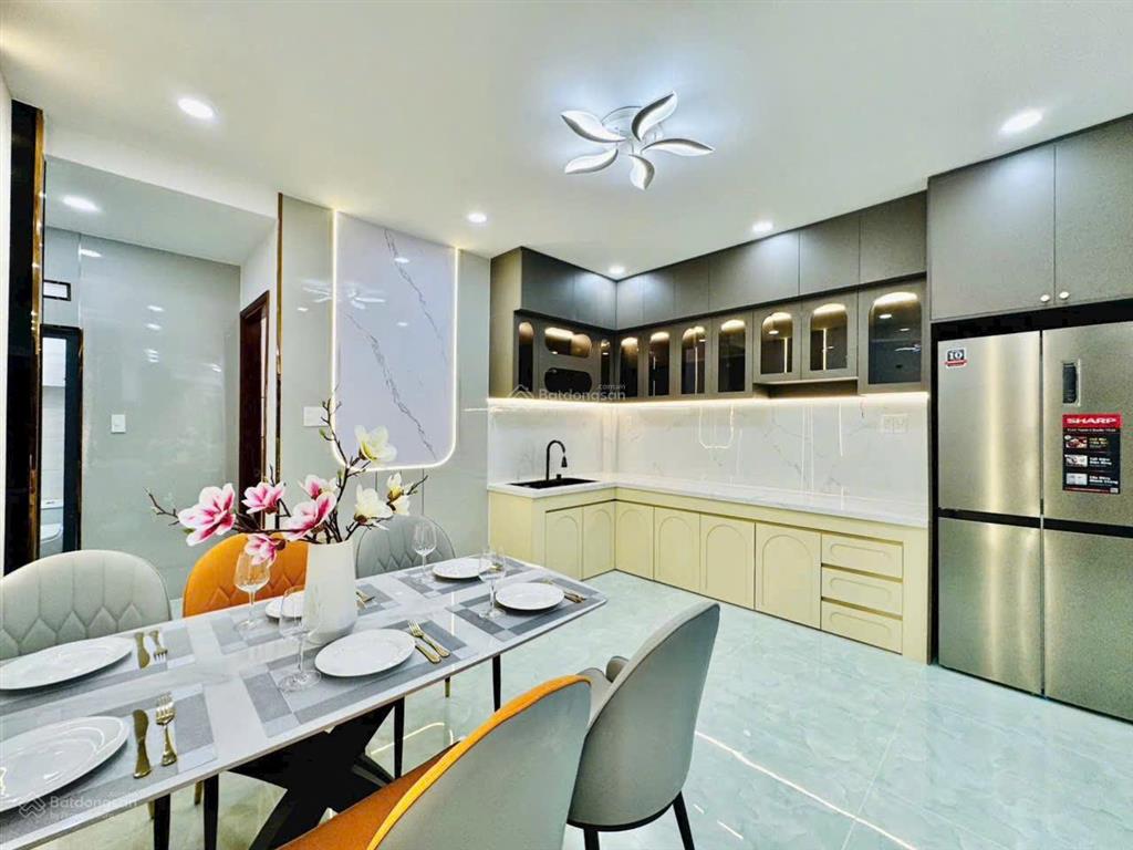 Bán nhà mới đẹp hẻm 3m 1 trục đường phan huy ích, p.14, 5.2 x 13, có pn dưới trệt, giá 5.49 tỷ tl
