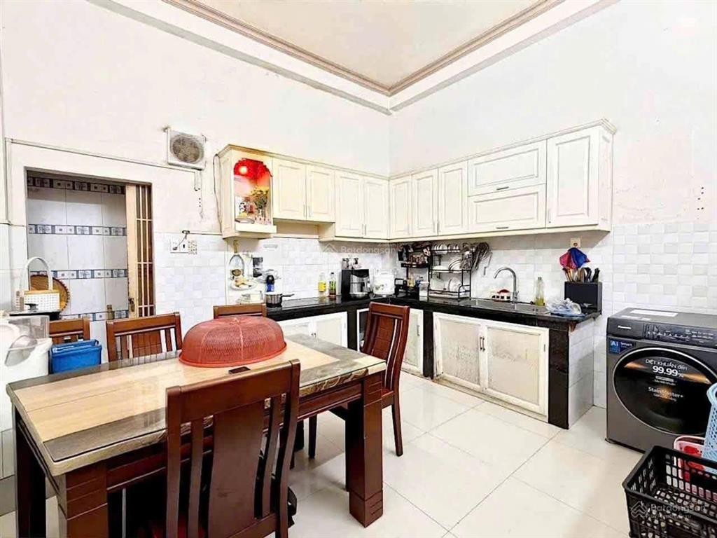 Bán nhà hẻm 6m xe tải thông đường phạm văn chiêu, p.14, 4 x 15, xe hơi vô nhà, 4pn giá 6.95 tỷ tl