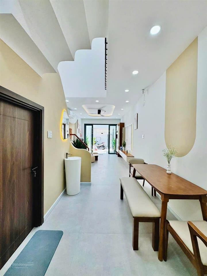 Giảm 500 triệu, bán nhà hẻm 3.5m sát mt đường quang trung,p.10, 3.6 x 15, có pn trệt giá 6.15 tỷ tl
