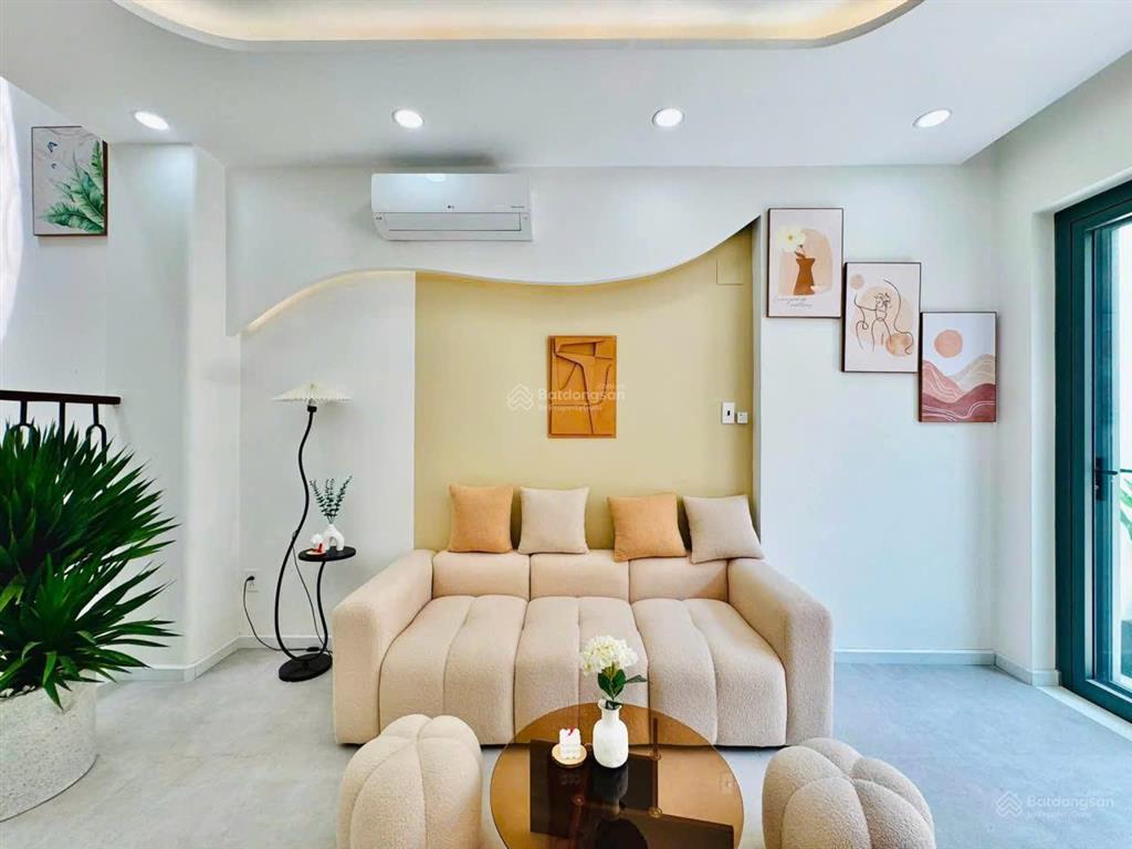 Giảm 500 triệu, bán nhà hẻm 3.5m sát mt đường quang trung,p.10, 3.6 x 15, có pn trệt giá 6.15 tỷ tl