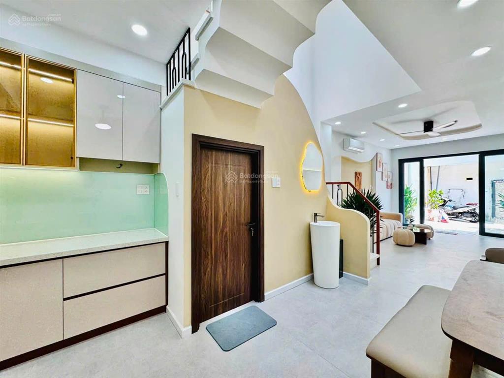 Giảm 500 triệu, bán nhà hẻm 3.5m sát mt đường quang trung,p.10, 3.6 x 15, có pn trệt giá 6.15 tỷ tl