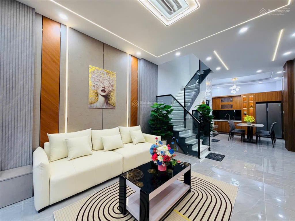 Giảm 500 triệu, bán nhà hẻm xe hơi đường phạm văn chiêu, p.14, 4 x 11, 4 tầng giá 6.5 tỷ tl