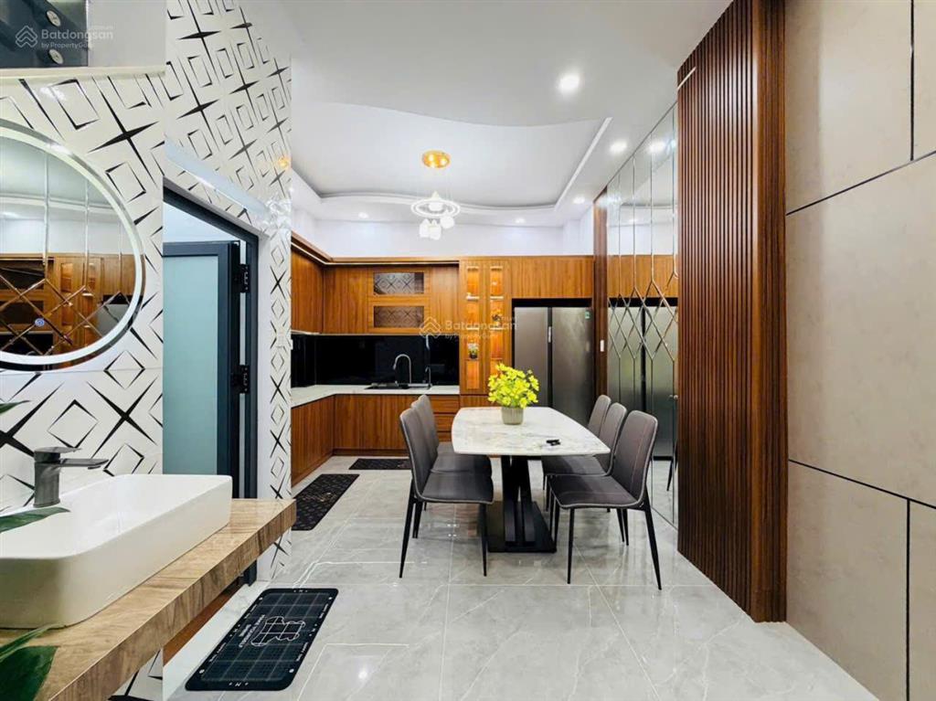 Giảm 500 triệu, bán nhà hẻm xe hơi đường phạm văn chiêu, p.14, 4 x 11, 4 tầng giá 6.5 tỷ tl