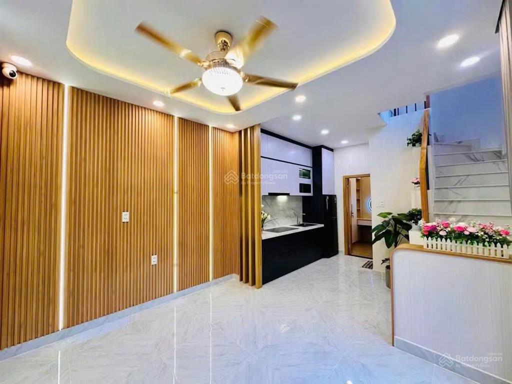 Bán nhà hẻm 3m cách 15m ra hẻm xe tải thông đường huỳnh văn nghệ, p.15, 8.2 x 4.2 giá 4.6 tỷ tl