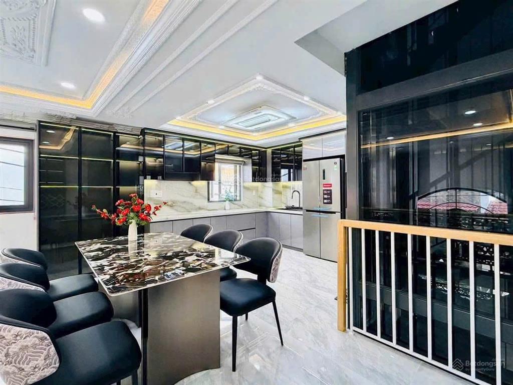 Giảm sốc 1.5 tỷ hẻm 5m 1 trục đường bùi quang là, p.12, 5.3 x 10 nh 6m, có thang máy giá 7.9 tỷ tl