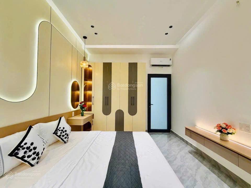 Giảm 700 triệu, bán nhà hẻm 3.5m sát hxh đường thống nhất, p.16, 3.4 x 14, có pn trệt giá 4.9 tỷ tl