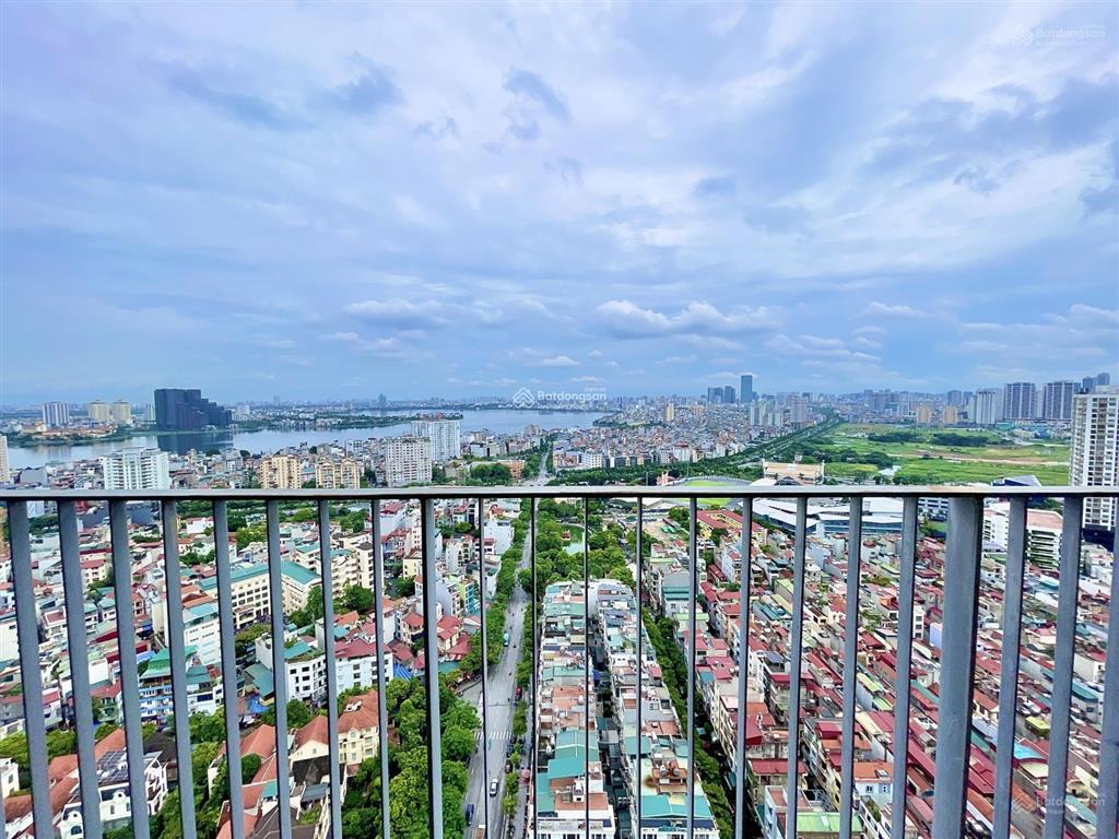 Bán cc kosmo tây hồ, 109m2, căn góc 3 p.ngủ, bc đông nam view thẳng hồ tây, 12 tỷ (có ảnh thật)