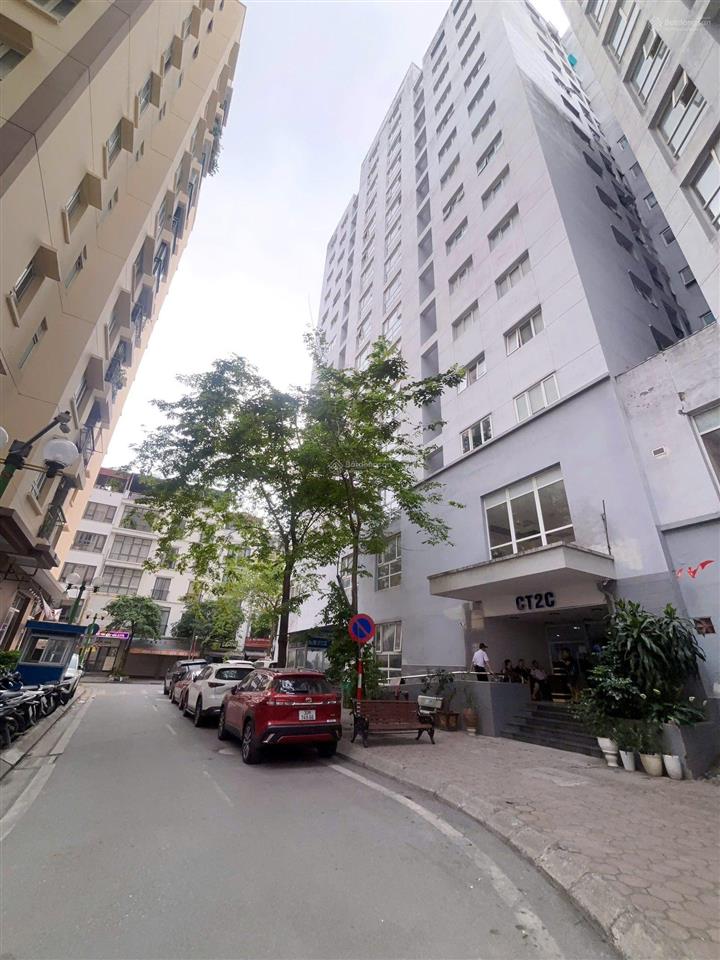 Chung cư ct2 ngõ 34 phố hoàng cầu, 70m2, 2 p.ngủ, căn góc 3 ban công thoáng sáng view thẳng hồ hc