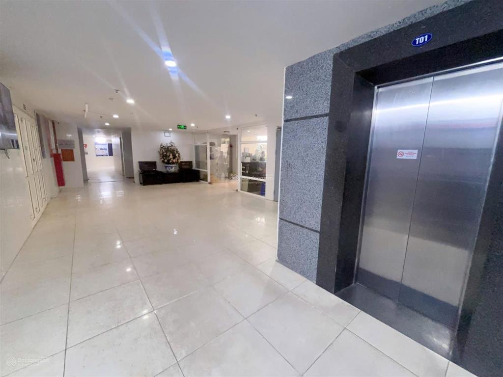 Chung cư ct2 ngõ 34 phố hoàng cầu, 70m2, 2 p.ngủ, căn góc 3 ban công thoáng sáng view thẳng hồ hc