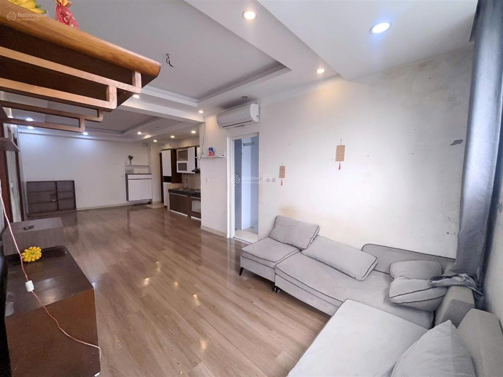 Chung cư ct2 ngõ 34 phố hoàng cầu, 70m2, 2 p.ngủ, căn góc 3 ban công thoáng sáng view thẳng hồ hc