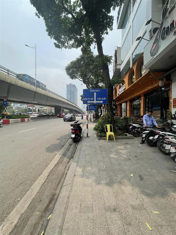 Chính chủ cho thuê nhà 122 mặt phố nguyễn chí thanh, 40m2, 4 tầng, mt 4.5m, vỉa hè rộng, 28.5tr/th
