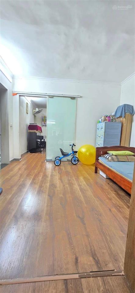 Bán tập thể khương thượng tầng thấp, 35m/100m, 2 phòng ngủ khu tôn thất tùng, giá 5.1 tỷ