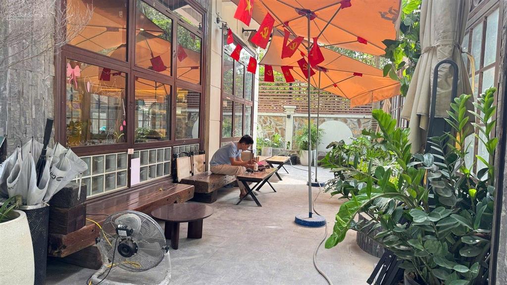 Biệt thự kđt pháp vân, lô góc cực đẹp 230m2  mặt tiền 25m  3.5 tầng  view vườn hoa, cây xanh
