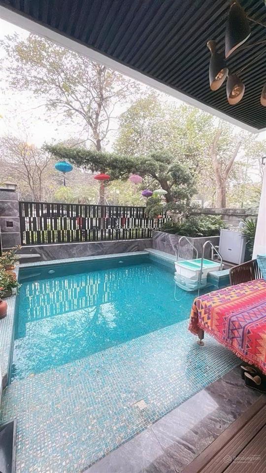 Biệt thự ciputra tây hồ, 330m2, 3.5 tầng hoàn thiện cực đẹp, mt 10m, mặt đường đôi, chỉ 303tr/m2